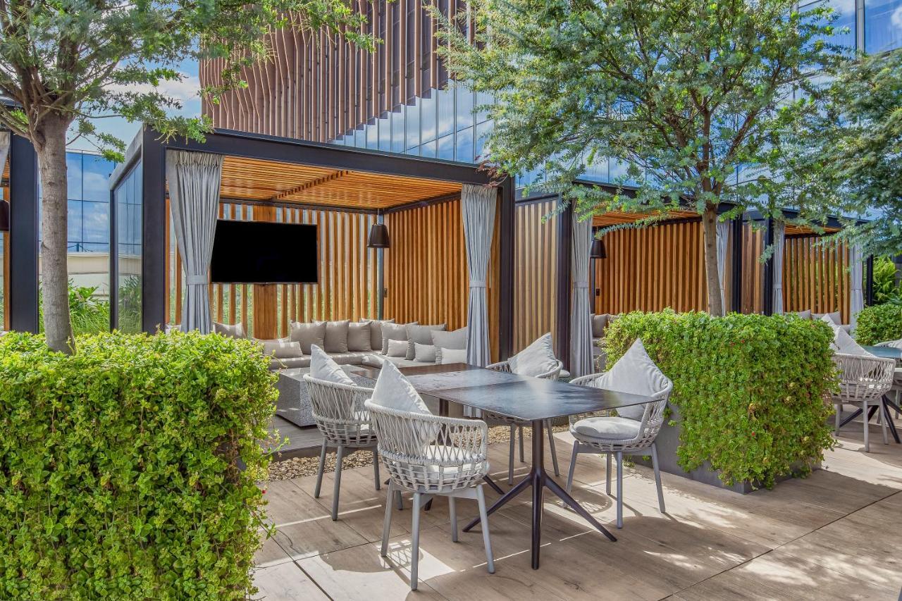 Fiesta Americana Viaducto Aeropuerto 멕시코 시 외부 사진 Cabana at the pool