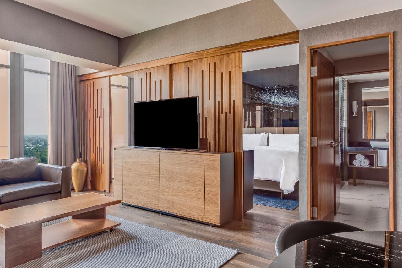 Fiesta Americana Viaducto Aeropuerto 멕시코 시 외부 사진 A suite at the hotel