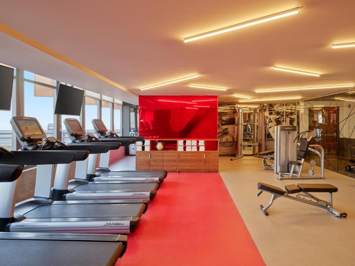 Fiesta Americana Viaducto Aeropuerto 멕시코 시 외부 사진 The gym at the hotel