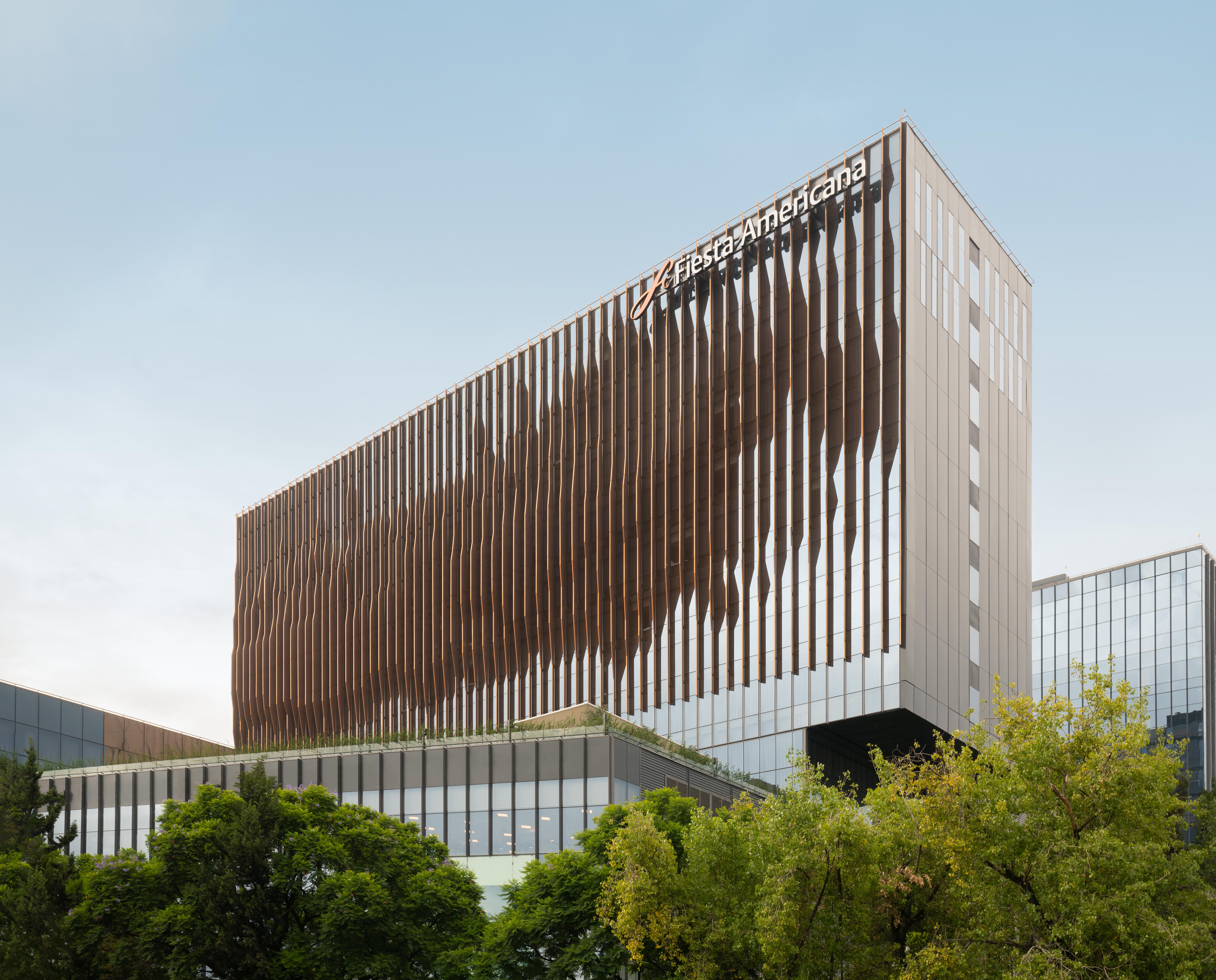 Fiesta Americana Viaducto Aeropuerto 멕시코 시 외부 사진 The new building of the School of Medicine