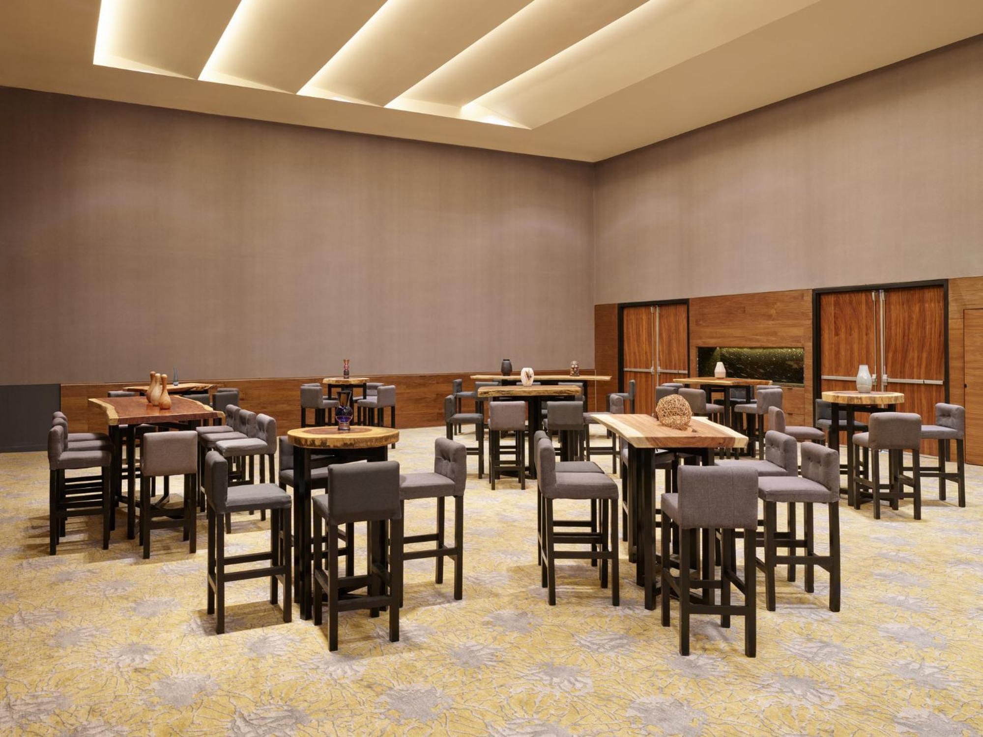 Fiesta Americana Viaducto Aeropuerto 멕시코 시 외부 사진 The Club at Changi Airport